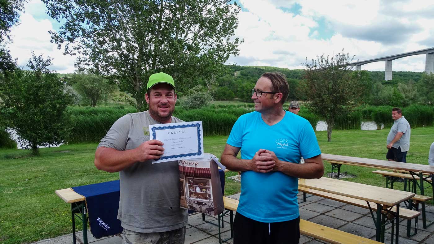 A Völgyhídi Horgásztó horgászversenyen Felnőtt kategóriàban legnagyobb hal kategóriàban 1. helyezett Tóth Norbert lett 5 kg-al.
